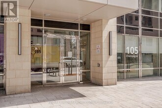105-2105 Champagne Ave S in Ottawa, ON - Building Photo - Building Photo