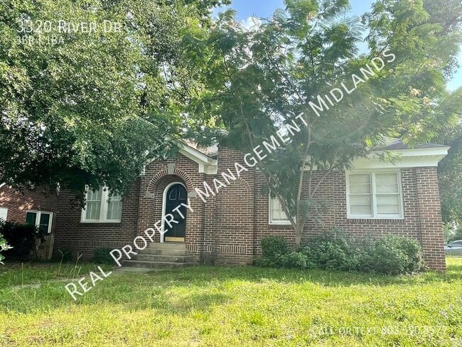 property at 3320 River Dr