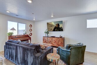 3333 Big Bnd Ln in Washington, UT - Building Photo - Building Photo