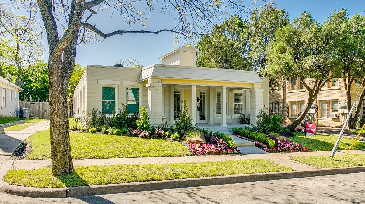 5704 Victor St in Dallas, TX - Foto de edificio