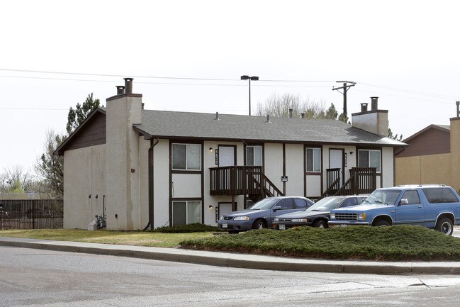 6624-6630 Provincial Dr in Fountain, CO - Building Photo - Building Photo