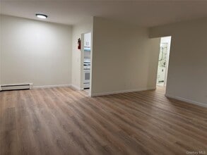 2 Colonial Dr in Wappingers Falls, NY - Building Photo - Building Photo