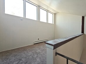 906 Bromley Estate in Pine Hill, NJ - Building Photo - Building Photo