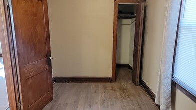 2329 S Kenneth Ave in Chicago, IL - Building Photo - Building Photo