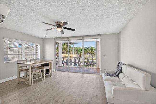 15 S Golfview Rd in Lake Worth Beach, FL - Building Photo - Building Photo