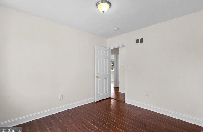 9011 Miles St in Silver Spring, MD - Building Photo - Building Photo
