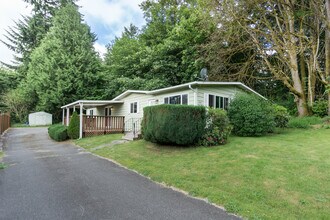 11811 SE 184th St in Renton, WA - Building Photo - Building Photo