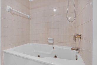 1N280 Morse St in Carol Stream, IL - Building Photo - Building Photo