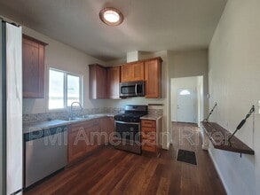 3102 40th St in Sacramento, CA - Building Photo - Building Photo