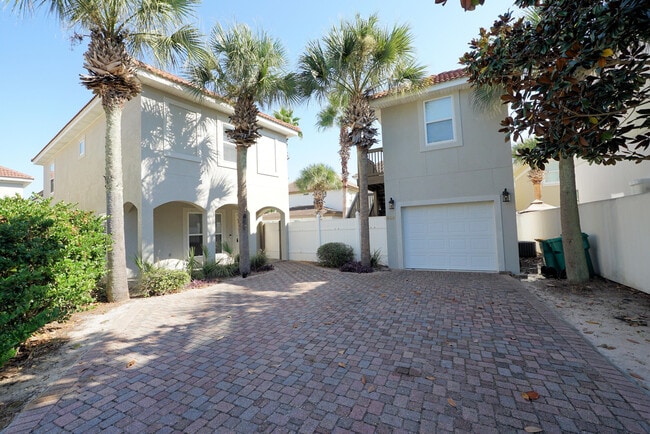 property at 239 Inverrary Dr