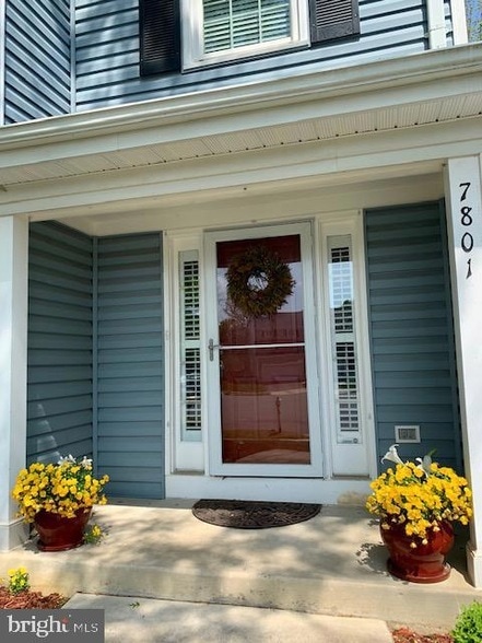7801 Morning Glen Ln in Alexandria, VA - Foto de edificio - Building Photo