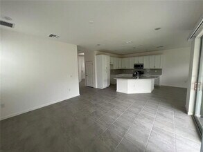 311 Shore Crab Wy in Apollo Beach, FL - Building Photo - Building Photo