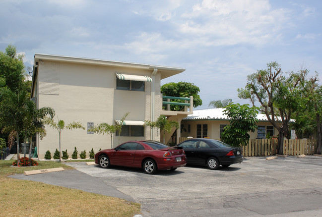 Eastwind Apartments in Pompano Beach, FL - Building Photo - Building Photo