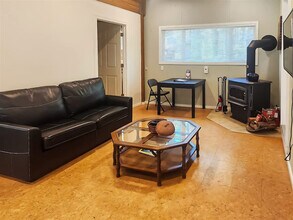 218 Ironwood Dr in Sequim, WA - Foto de edificio - Building Photo