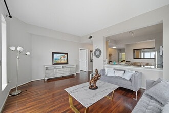 3505 Sage Rd, Unit The Mark #602 in Houston, TX - Building Photo - Building Photo