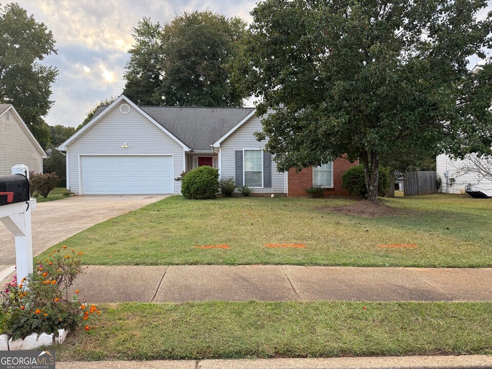 135 Plantation Blvd in Stockbridge, GA - Building Photo