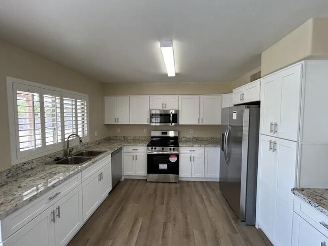 8038 S 54th Ln in Phoenix, AZ - Building Photo - Building Photo