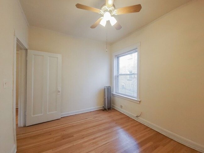 5107 N Winchester Ave, Unit 2 in Chicago, IL - Building Photo - Building Photo