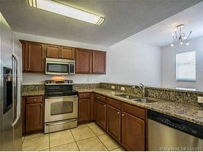 11401 NW 89th St-Unit -213 in Doral, FL - Building Photo - Building Photo