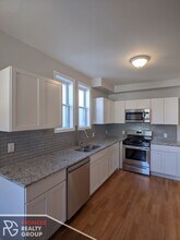 1520 W Melrose St, Unit 2F in Chicago, IL - Foto de edificio - Building Photo