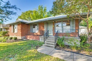 10527 Solta Dr in Dallas, TX - Building Photo