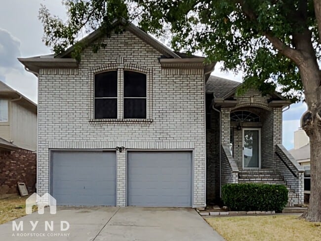 property at 6925 Sugar Maple Creek