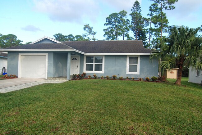 6279 SE Poinciana Ln in Hobe Sound, FL - Building Photo - Building Photo