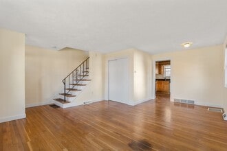 19 Moreland Ave in Dedham, MA - Building Photo - Building Photo