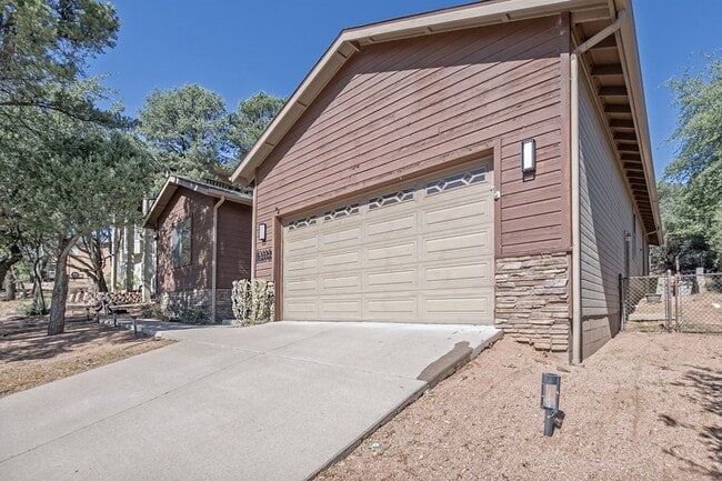 1114 N Bavarian Way in Payson, AZ - Foto de edificio - Building Photo