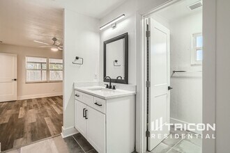 7515 Winging Way Dr in Tampa, FL - Building Photo - Building Photo