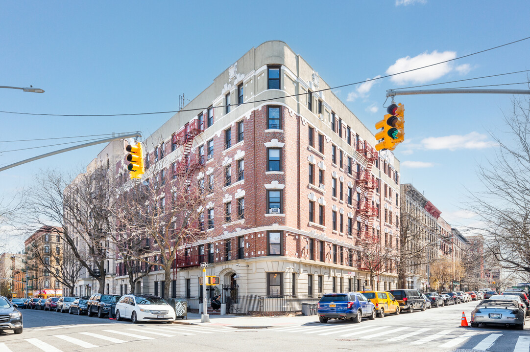 79 Hamilton Pl in New York, NY - Building Photo