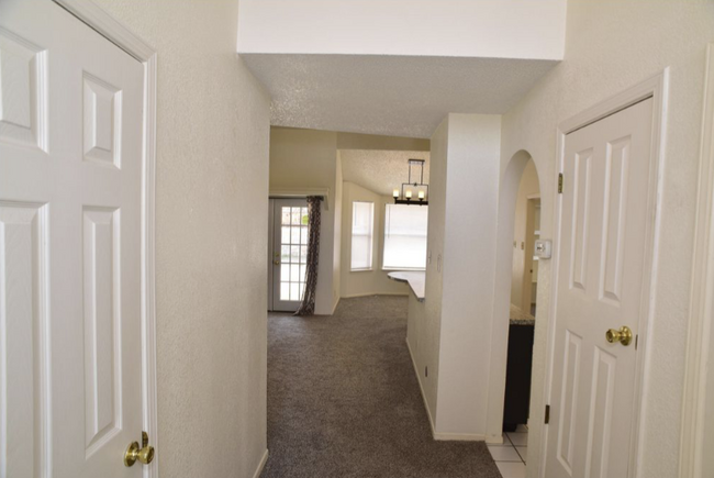 3012 Silver Lake Pl in El Paso, TX - Building Photo - Building Photo