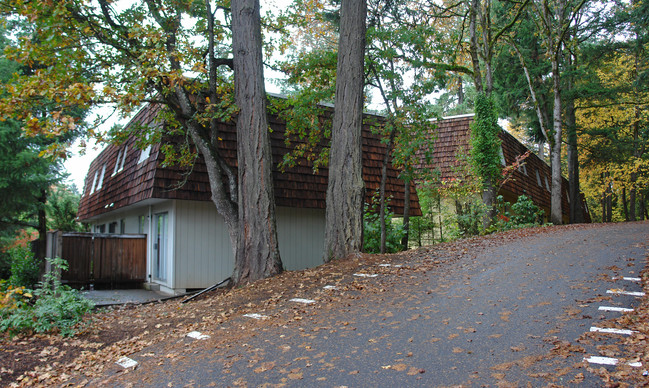 Woodland Terrace in Salem, OR - Building Photo - Building Photo