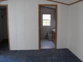 300 Litchfield Rd in Bowdoin, ME - Building Photo - Building Photo