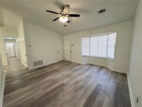 3929 Flakes Mill Rd in Decatur, GA - Building Photo - Building Photo