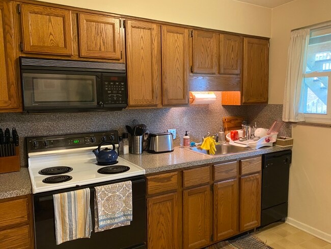 2009 Elmwood Ave, Unit A