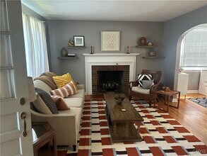 805 4th St in Liverpool, NY - Building Photo - Building Photo