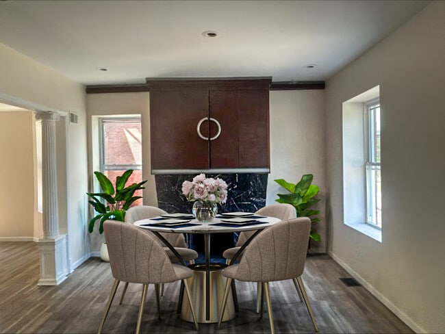 property at 14 Parkland Pl