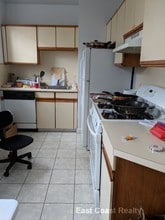 37 Auburn St-Unit -4 in Brookline, MA - Foto de edificio - Building Photo
