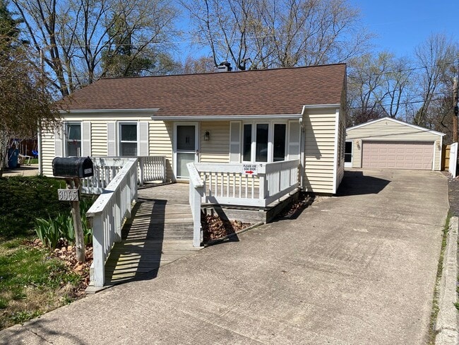 property at 3065 Louise Ln
