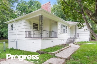 812 Nelson Dr in Birmingham, AL - Building Photo - Building Photo