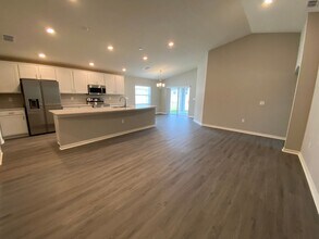 1304 Mountain Flower Ln in Davenport, FL - Building Photo - Building Photo