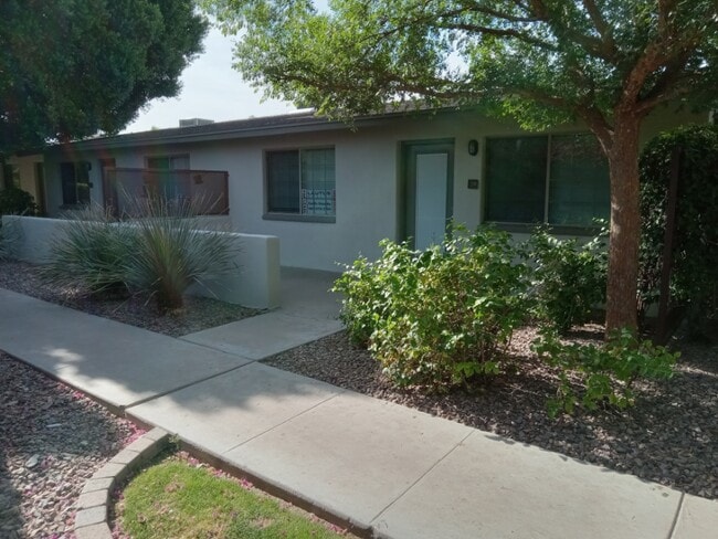 property at 1850 E Maryland Ave