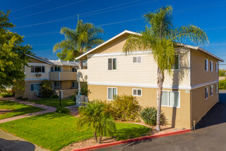 Rinconada Court Apartments in Los Gatos, CA - Building Photo - Building Photo