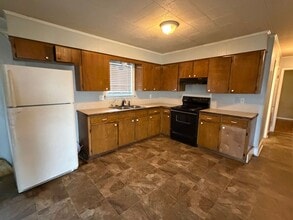 107 Spanish Pl in Lafayette, LA - Building Photo - Building Photo