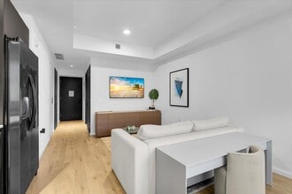 398 NE 5th St, Unit 3714 in Miami, FL - Building Photo - Building Photo