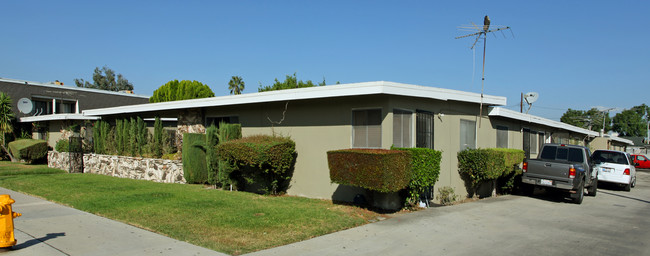 127 W Vermont Ave in Anaheim, CA - Building Photo - Building Photo