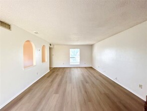 2227 Crockett Dr in Carrollton, TX - Building Photo - Building Photo
