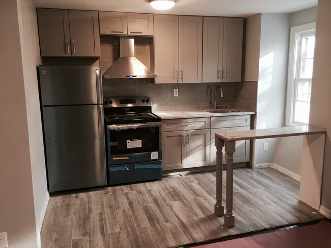 2116 24th St, Unit 3rd FL