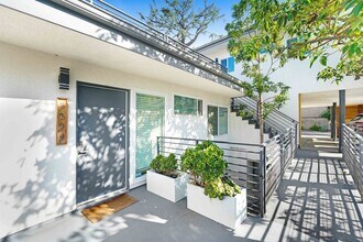 Hollywood Hills, tree lined street, perfect Mid-Century Modern homes in Los Angeles, CA - Building Photo - Building Photo